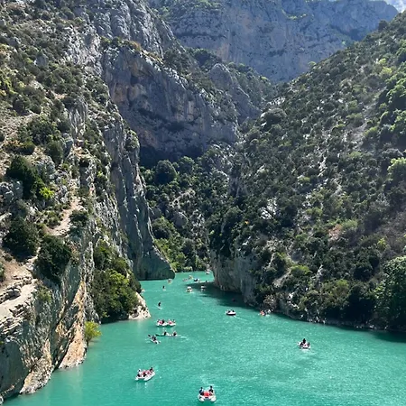 Mobil Proche Du Ste Croix Et Gorges Du Verdon Kemping